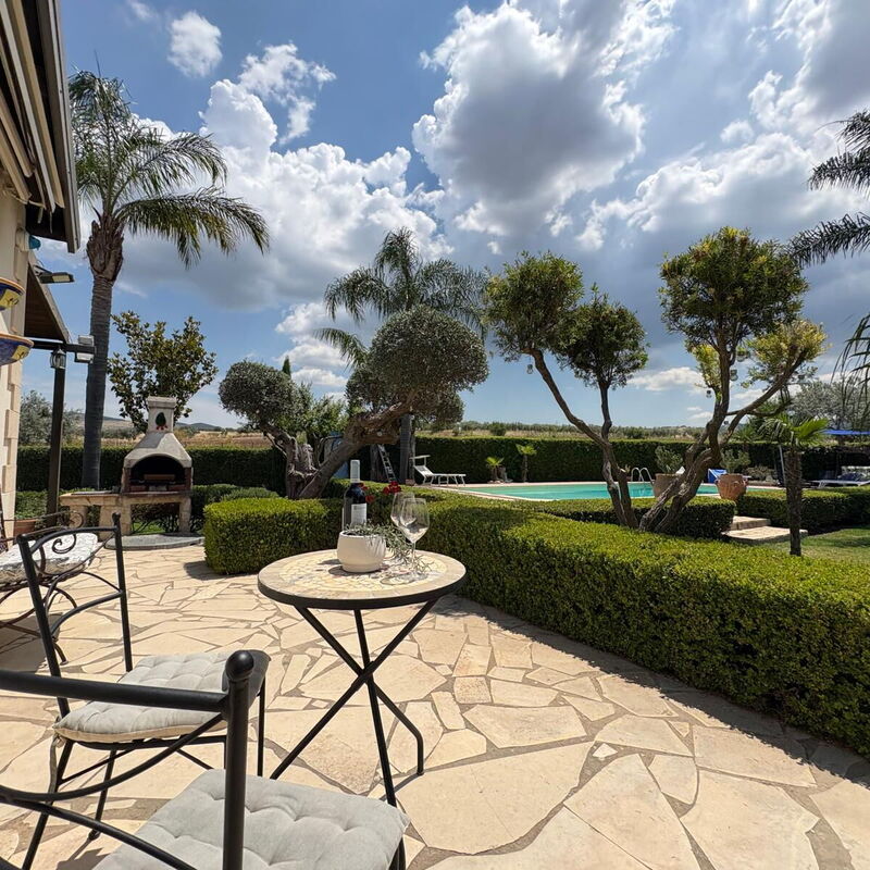 Villa Simona: Automne, Balcon / Terrasse / Patio, bassin, Été, Jardin, Printemps