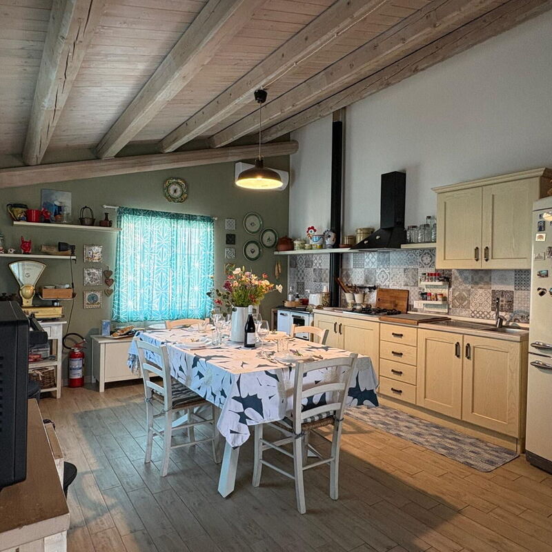 Villa Simona: Automne, Cuisine, Été, Printemps, Salon