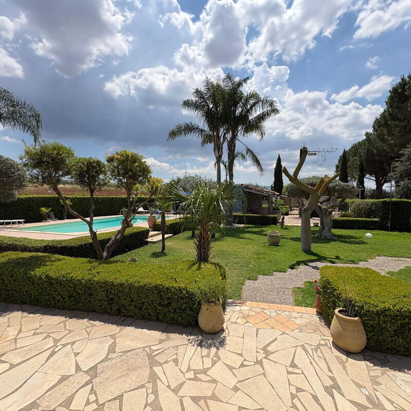Villa Simona: Automne, Balcon / Terrasse / Patio, bassin, Été, Jardin, Printemps