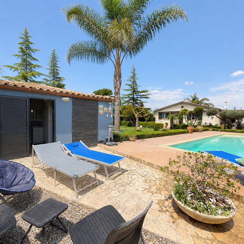Villa Simona: Automne, Balcon / Terrasse / Patio, bassin, Été, Jardin, Printemps