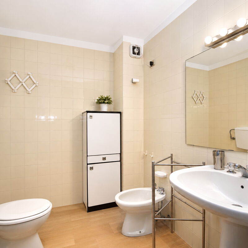 La Casa di Luigi: Autumn, Bathroom, Spring, Summer