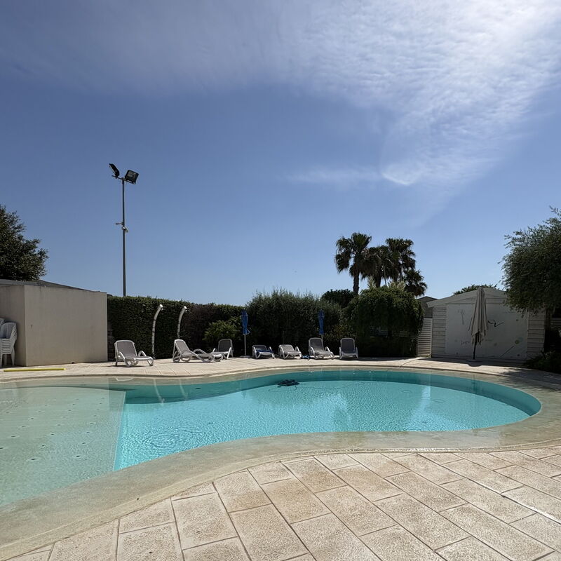 Villa Monaco: Balkon / Terrasse / Patio, Frühling, Garten, Herbst, Schwimmbad, Sommer