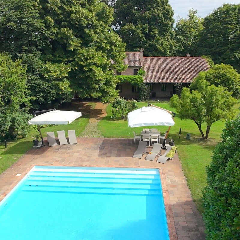 Villa Dorina: Automne, bassin, Été, Extérieur, Extérieurs, Hiver, Jardin, Printemps