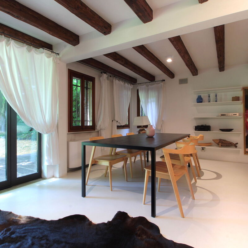 Villa Dorina: Automne, Été, Hiver, Printemps, Salle à manger