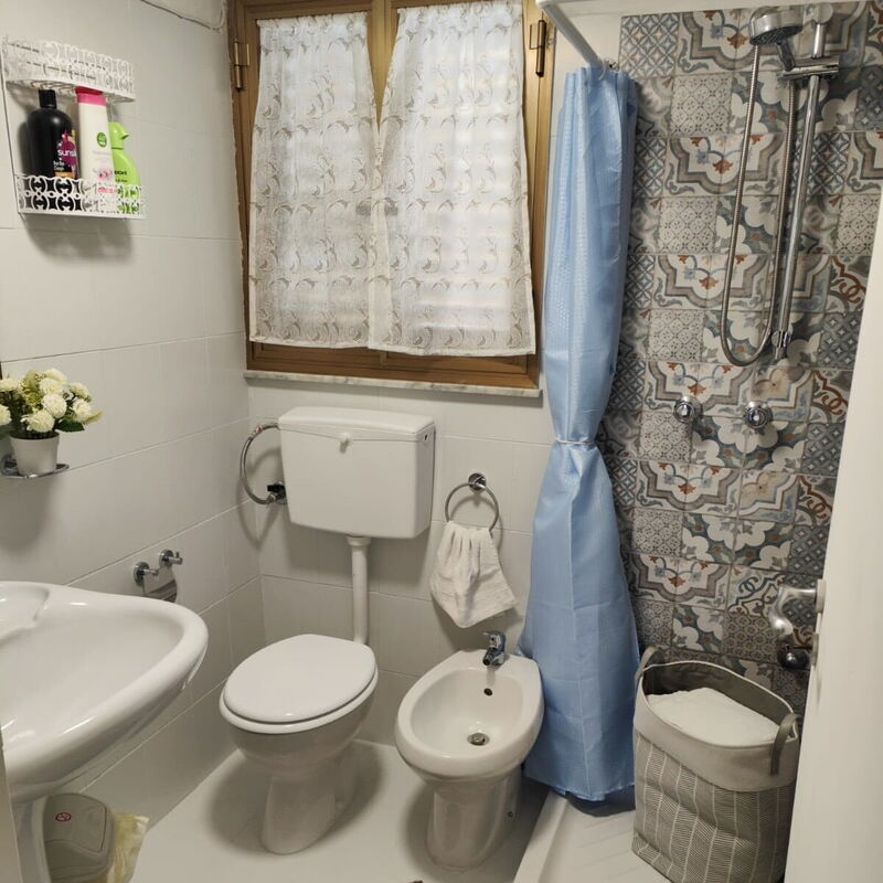 Villa Gloria: Automne, Été, Printemps, Salle de bain