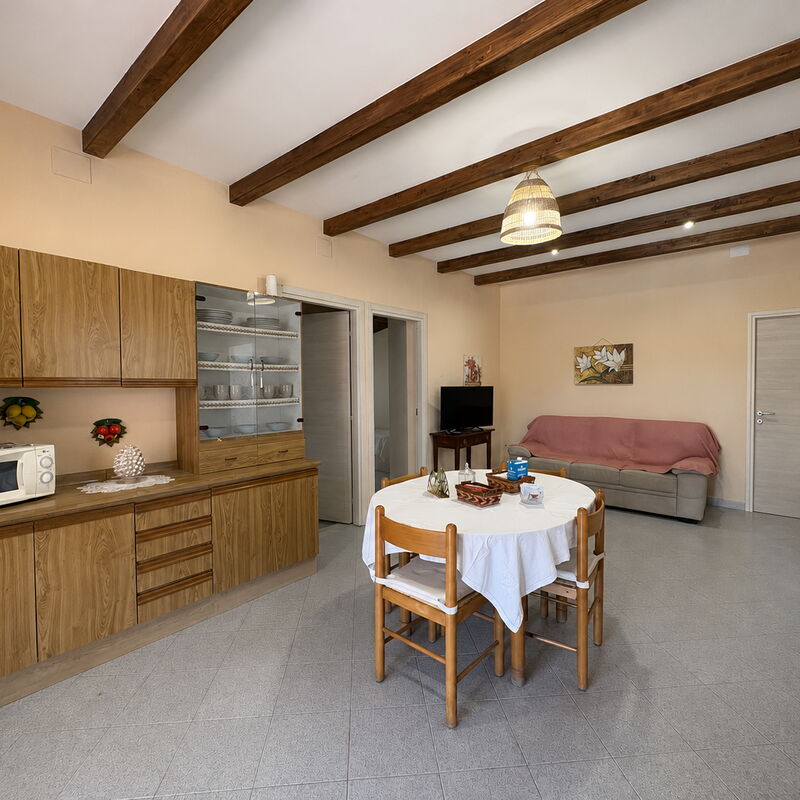 Villa Gloria: Automne, Cuisine, Été, Printemps, Salon