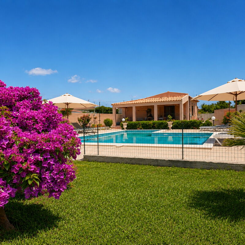 Villa Gloria: Autumn, Pool, Spring, Summer