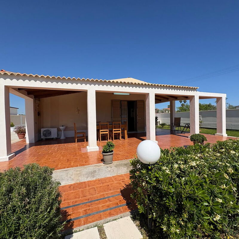 Villa Gloria: Automne, Balcon / Terrasse / Patio, Entrée principale, Été, Printemps
