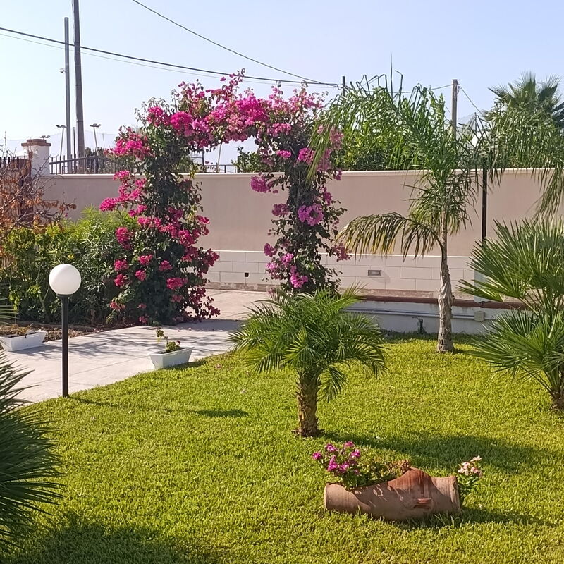 Villa Gloria: Frühling, Garten, Herbst, Sommer