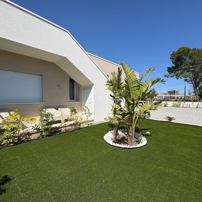 Villa Marzia - Augusta: Automne, Balcon / Terrasse / Patio, Été, Jardin, Printemps