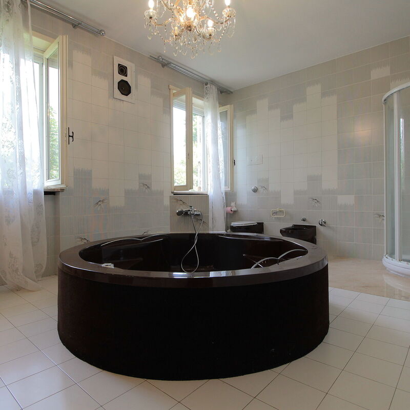Villa Eva: Automne, Été, Printemps, Salle de bain