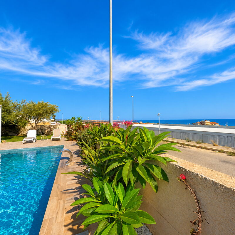 A Casa di Gio: Autumn, Pool, Spring, Summer