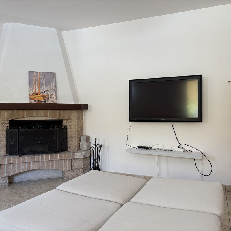 Villa Magda: Autumn, Spring, Summer