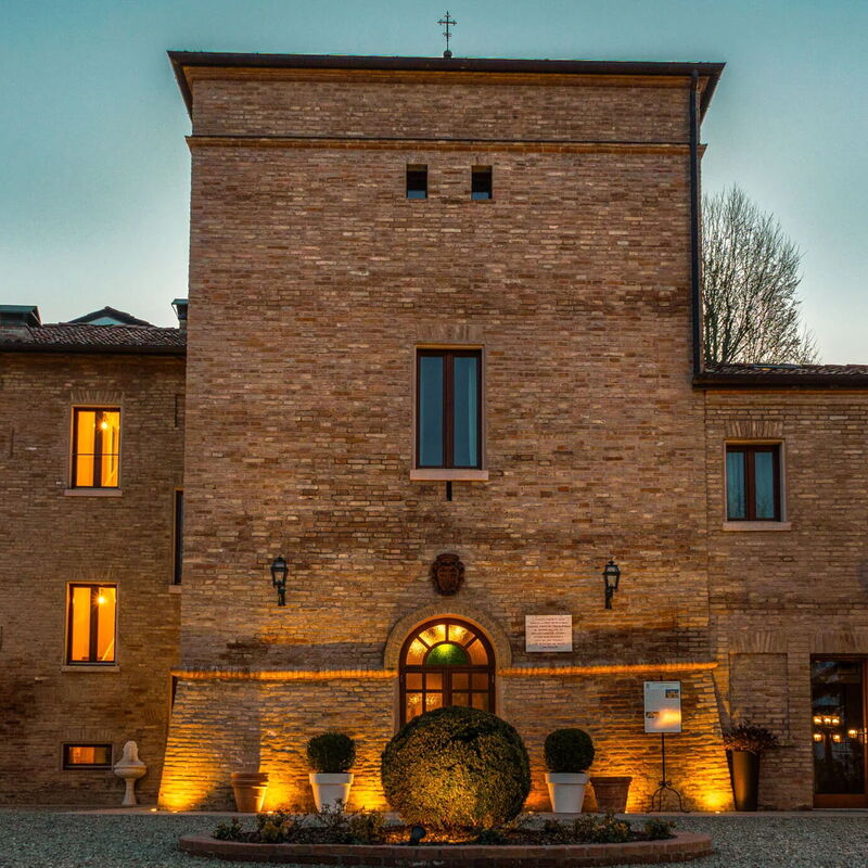 Villa Mirandola: Automne, Entrée principale, Été, Printemps