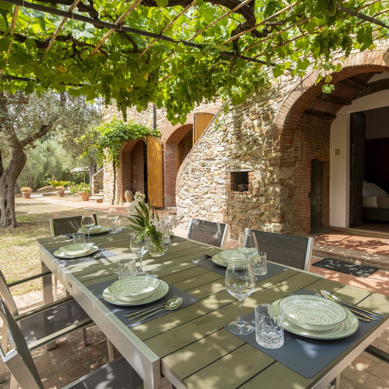 Casale delle Lupe, Campiglia Marittima: Autunno, Estate, Primavera