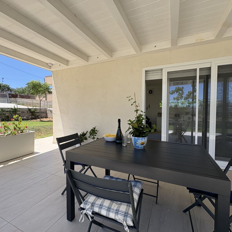 Villa la Vigne: Balkon / Terrasse / Patio, Frühling, Garten, Herbst, Sommer