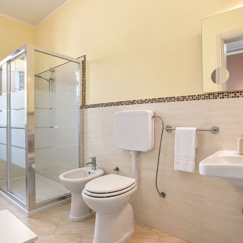 Villa Sara: Autumn, Bathroom, Spring, Summer
