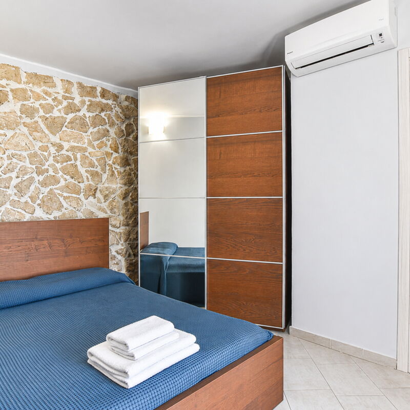 Villa Sara: Autumn, Bedroom, Spring, Summer