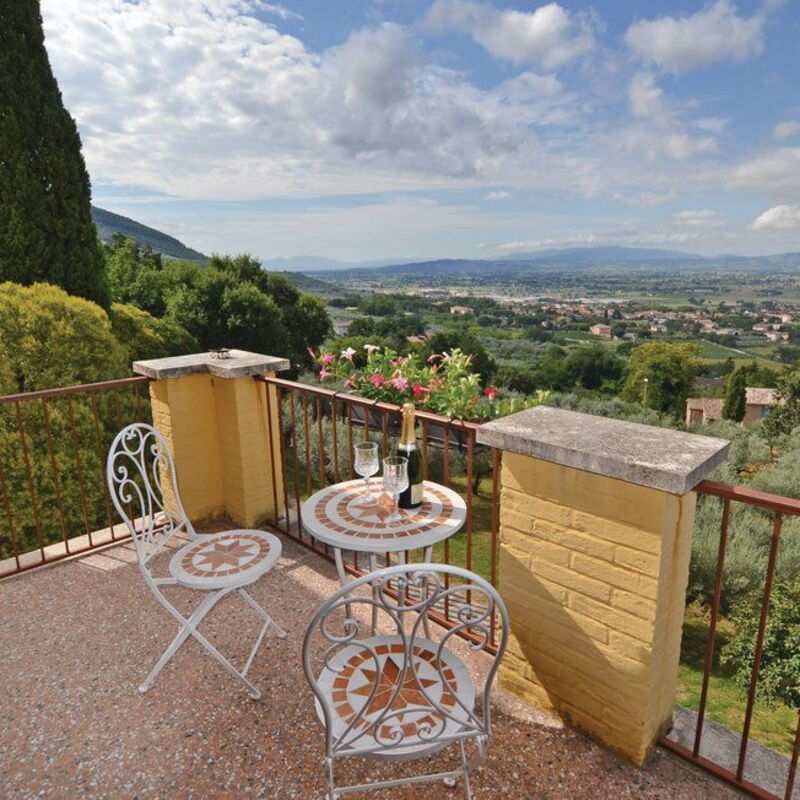 Villa Santa Chiara: Balkon / Terrasse / Patio, Frühling, Garten, Herbst, Sommer