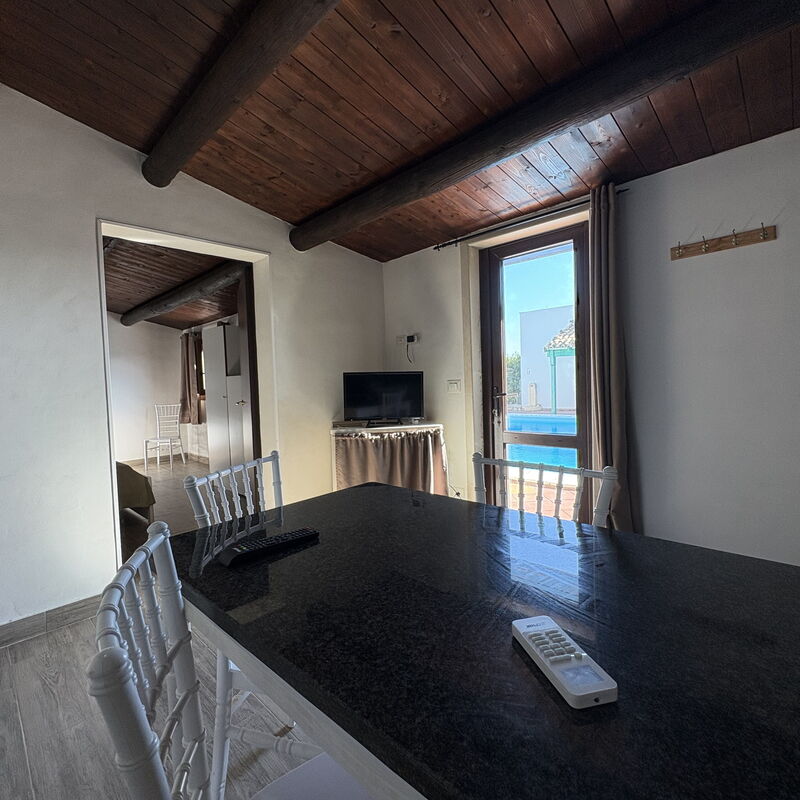 Il Cigno Reale White: Autumn, Kitchen, Living Room, Spring, Summer