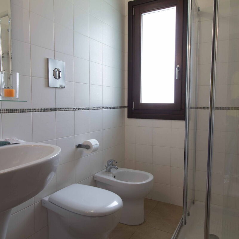 Casa Spassu: Automne, Été, Printemps, Salle de bain