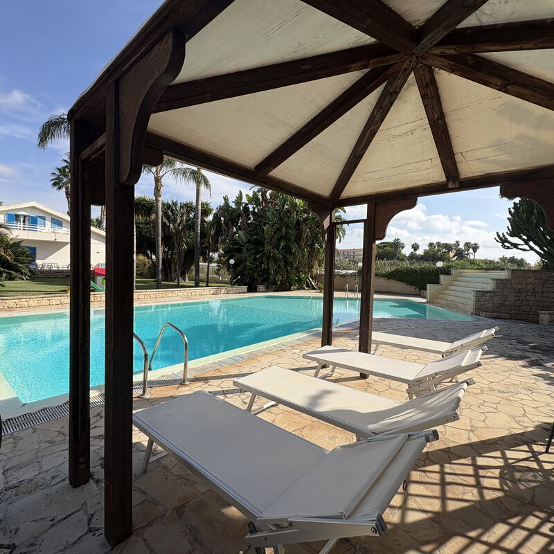 Villa le Palme, Marina di Ragusa: Automne, bassin, Été, Jardin, Printemps