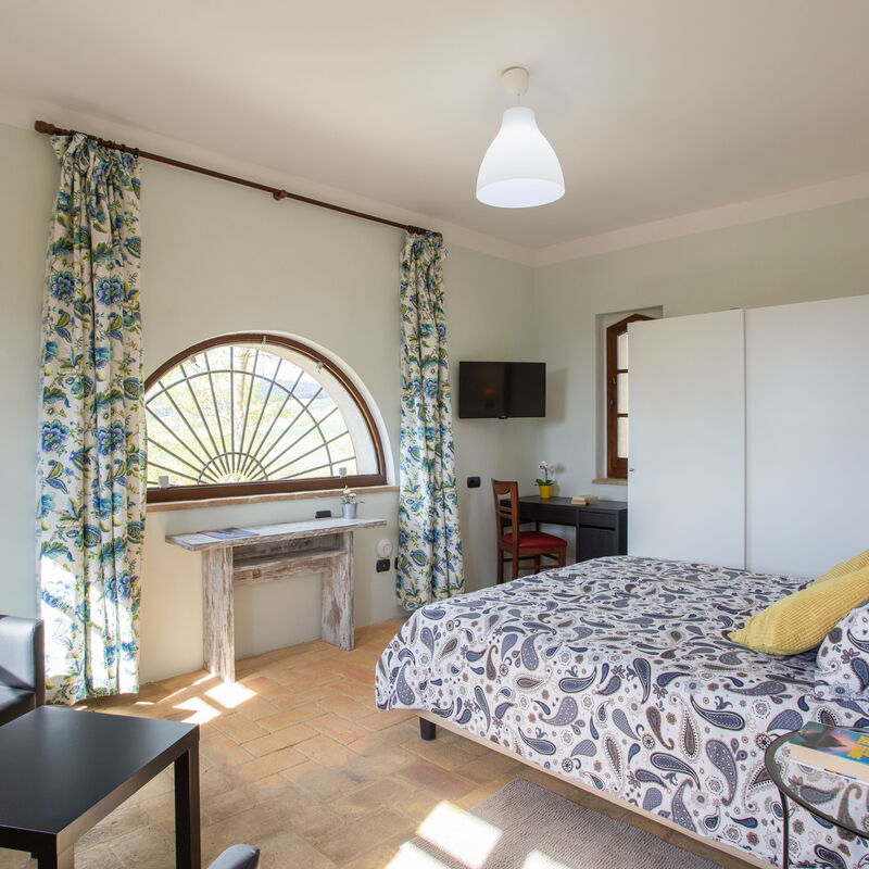 Pulciano Apartments: Autumn, Bedroom, Spring, Summer