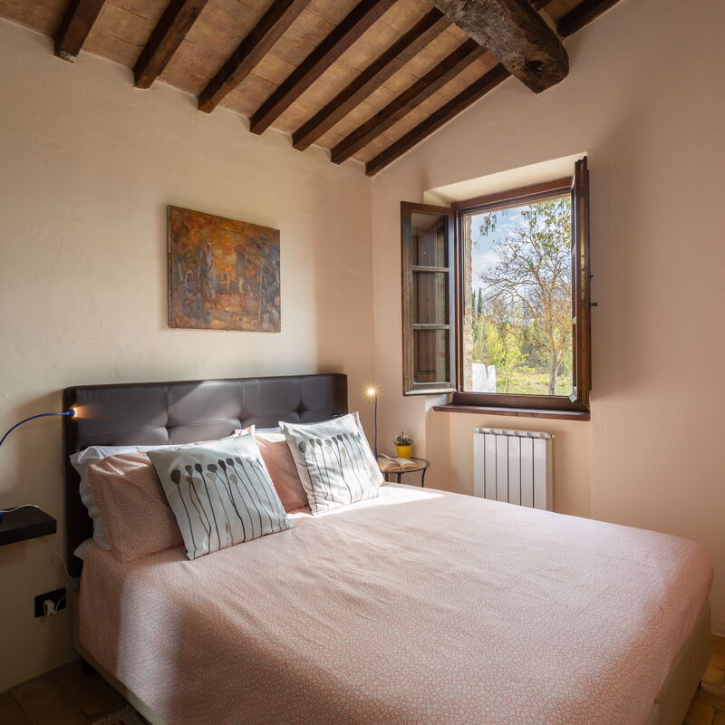 Pulciano Apartments: Autumn, Bedroom, Spring, Summer