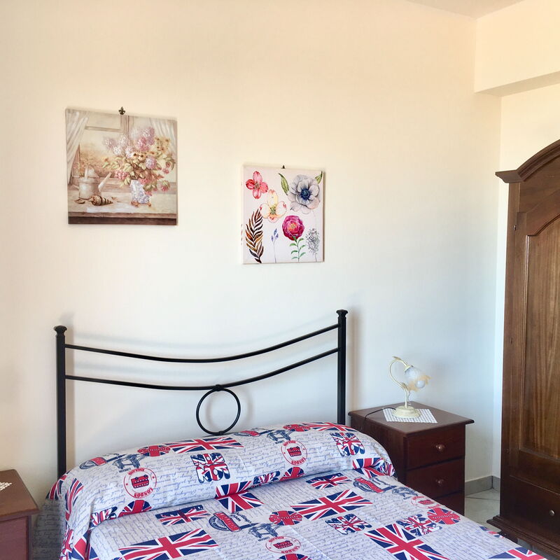 Villa Le Palme: villa-le-palme-trecastagni-catania-villa-bedroom