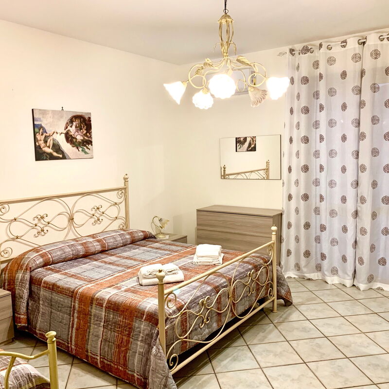 Villa Le Palme: villa-le-palme-trecastagni-catania-villa-bedroom