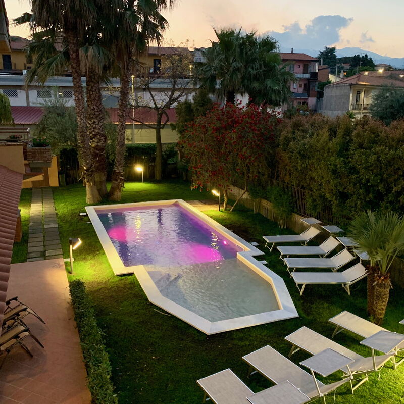 Villa Le Palme: villa-le-palme-trecastagni-catania-villa-pool