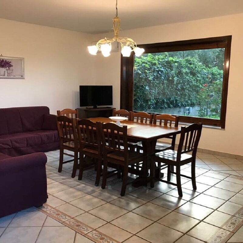 Villa Le Palme: villa-le-palme-trecastagni-catania-villa-living-room