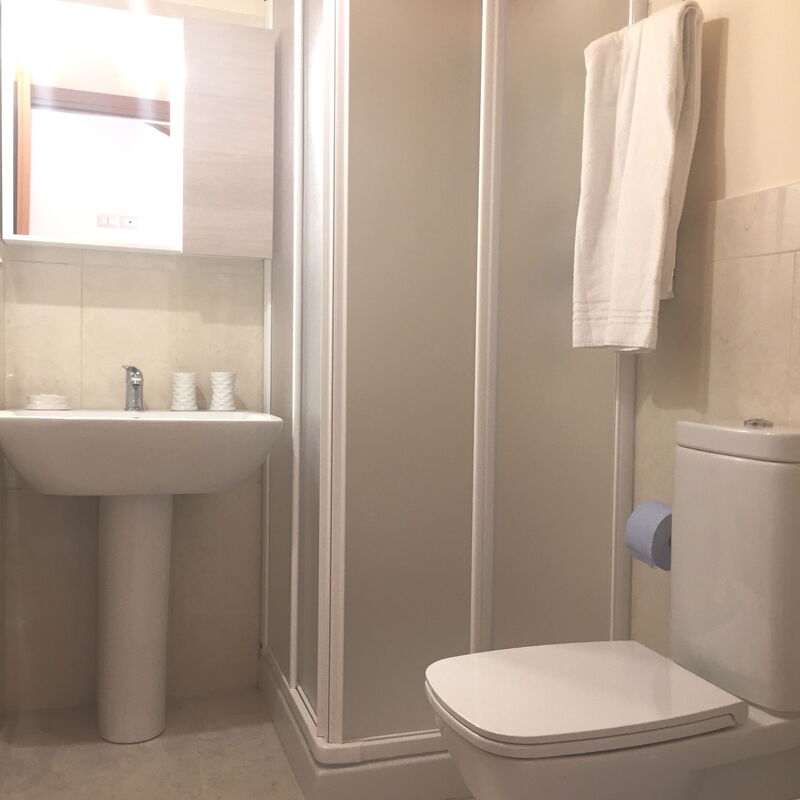 Villa Dei Saponi: villa-dei-saponi-trecastagni-catania-villa-bathroom