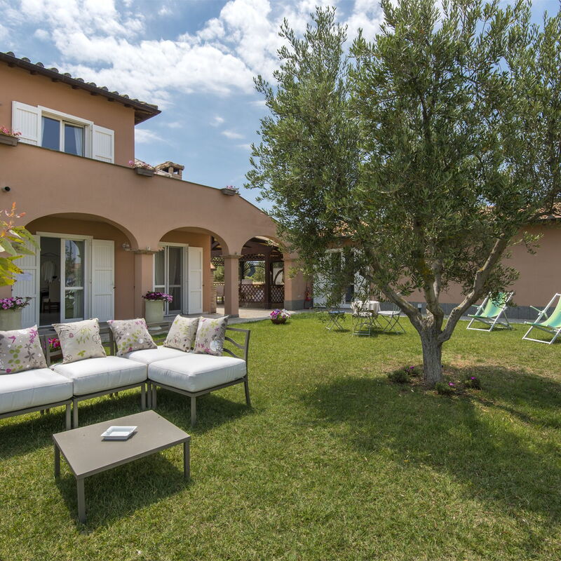 Villa Marina Velca: villa-marina-velca-tarquinia-villa-external