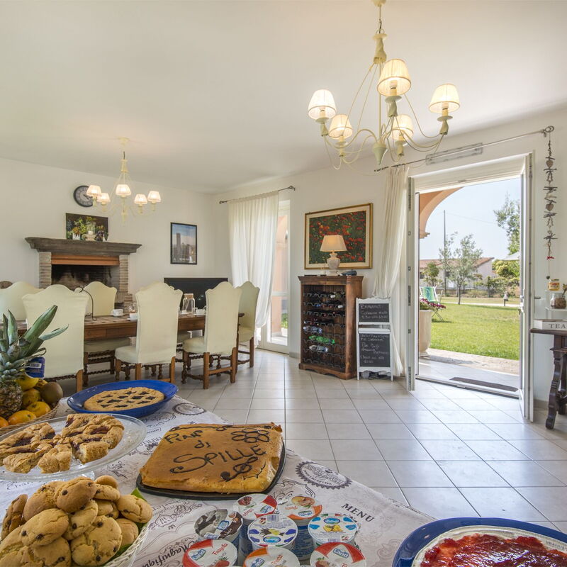 Villa Marina Velca: villa-marina-velca-tarquinia-villa-diningroom