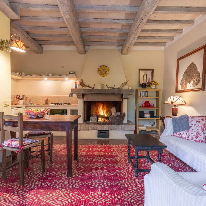 Casa Di Lilli: Autumn, Kitchen, Living Room, Spring, Summer