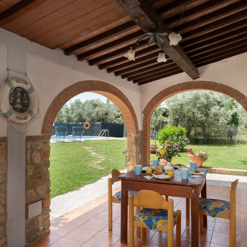 Villa Le Vigne: Balcony / Terrace / Patio, Building Exterior, Garden, Pool, Summer