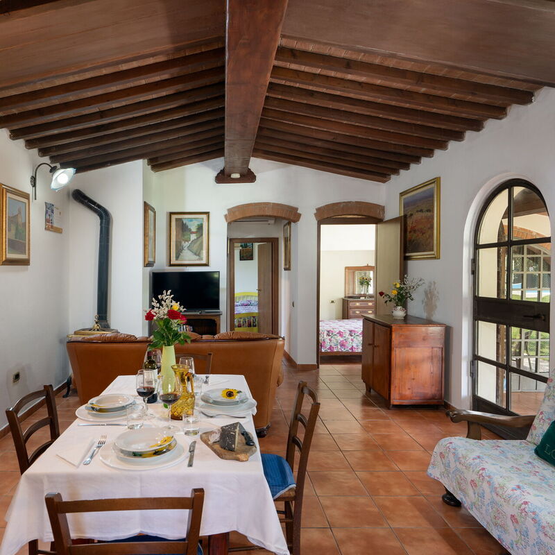 Villa Le Vigne: Bedroom, Dining Room, Living Room, Main Entrance, Summer