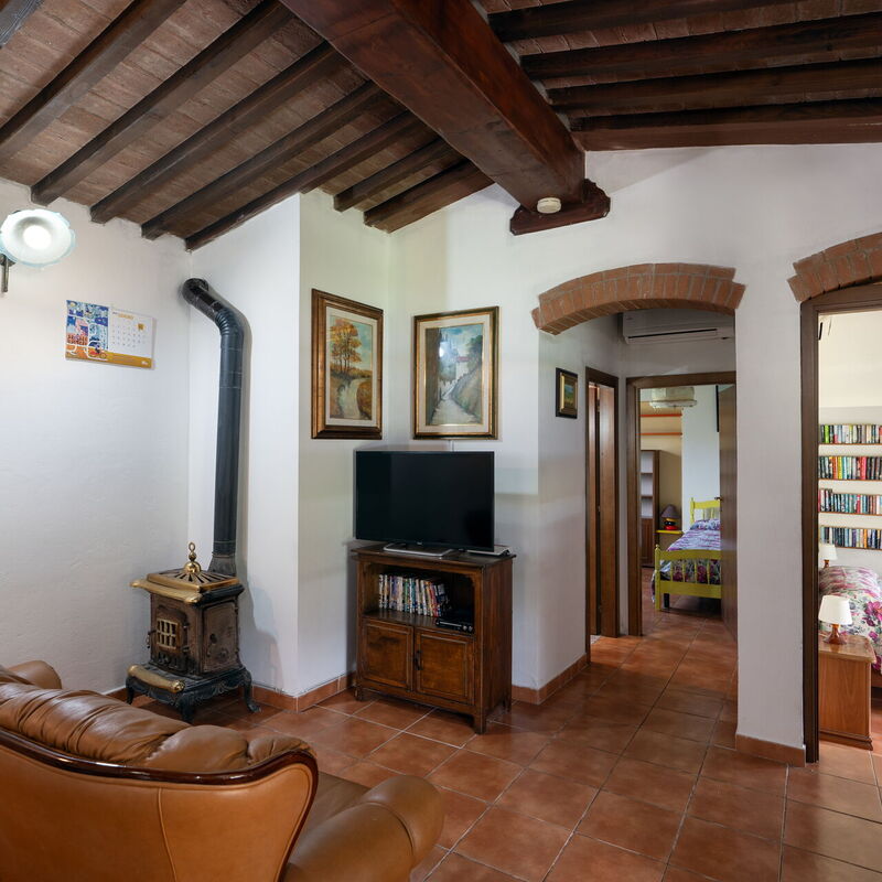 Villa Le Vigne: Bedroom, Living Room, Summer