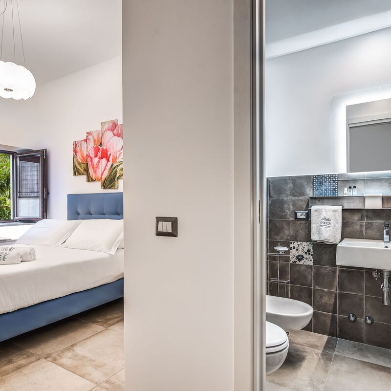 Loft In Sorrento: loft-in-sorrento-apartment-bedroom