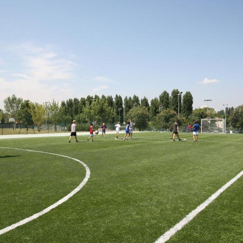Villaggio Colombare: villaggio-colombare-sirmione-multiproperty-football-field
