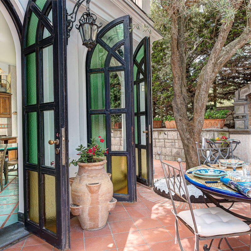 Palazzo Villa Dei Nobili: palazzo-villa-dei-nobili-santa-agata-sui-due-golfi-villa-patio