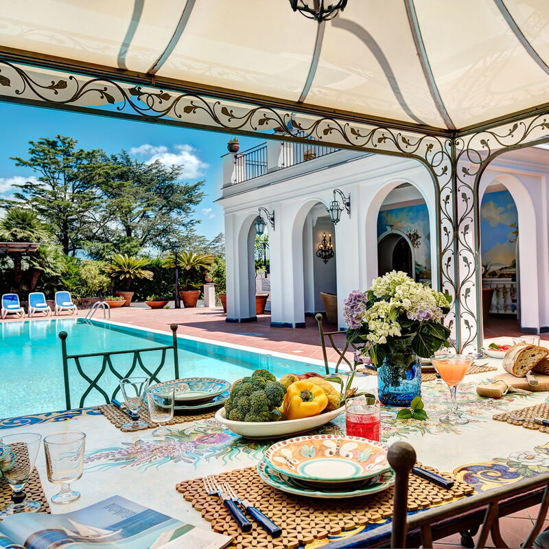 Palazzo Villa Dei Nobili: palazzo-villa-dei-nobili-santa-agata-sui-due-golfi-villa-patio