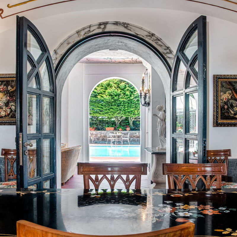 Palazzo Villa Dei Nobili: palazzo-villa-dei-nobili-santa-agata-sui-due-golfi-villa-living-room