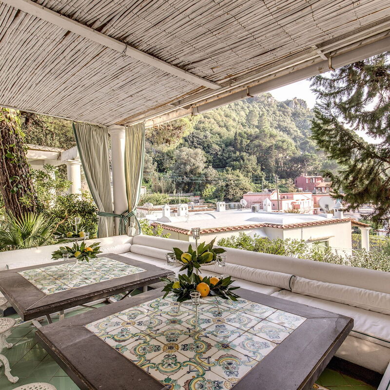 Villa Prestige '50: villa-prestige-50-capri-villa-terrace