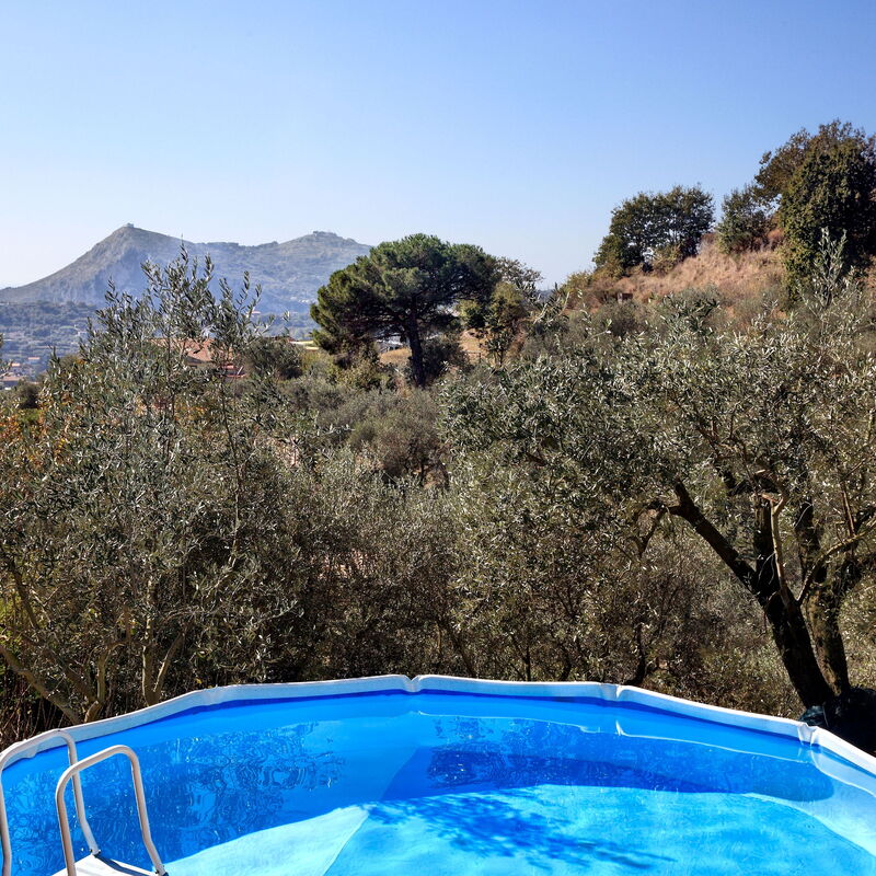La Villa Dell'olio: la-villa-dell-olio-massa-lubrense-villa-pool