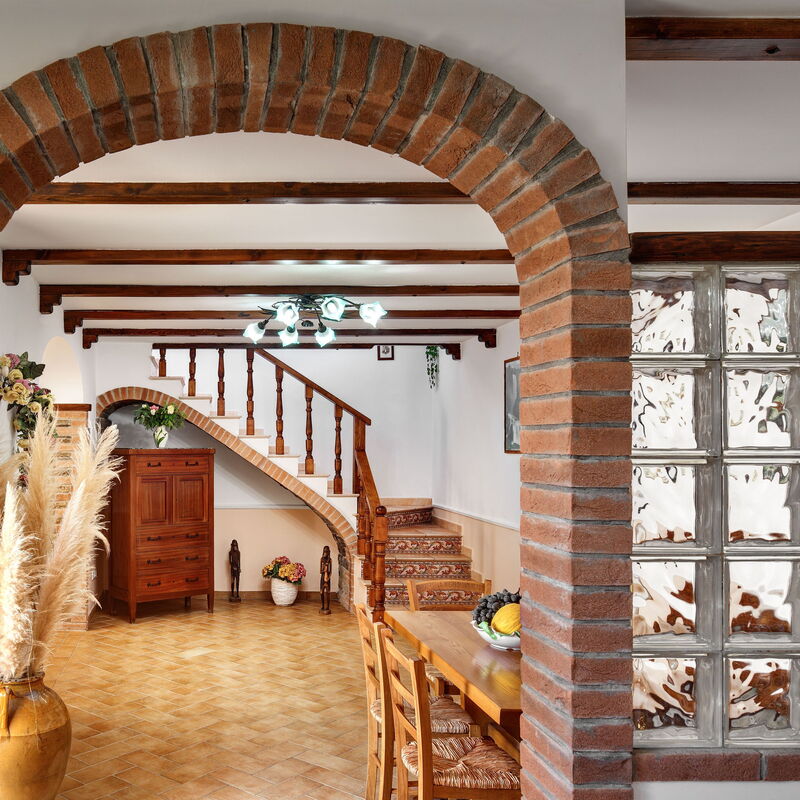 La Villa Dell'olio: la-villa-dell-olio-massa-lubrense-villa-dining-room