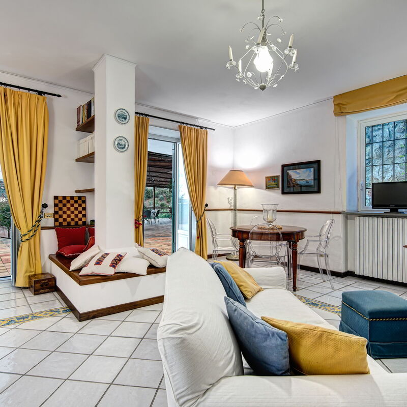 Country Lemonvilla: country-lemonvilla-massa-lubrense-villa-living-room