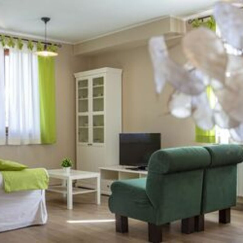 La Villa Del Teatro: la-villa-del-teatro-piane-di-falerone-villa-living-room