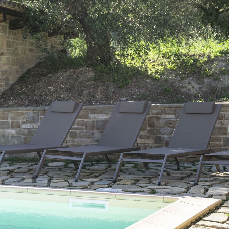 Cascina Del Castello: cascina-del-castello-san-severino-villa-pool